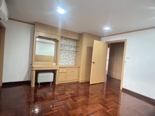 Wohnung zur Miete mit 4 Zimmer in Khlong Toei, Bangkok