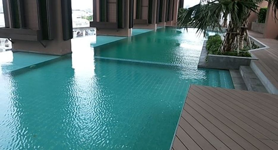 For rent 2 bedrooms condo in Bang Na, Bangkok