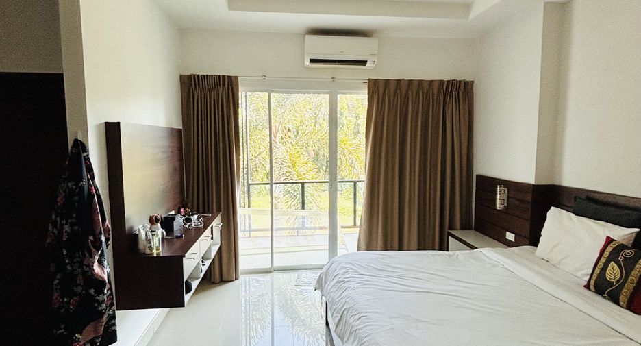 For rent 3 bedrooms townhouse in Mueang Phuket, Phuket