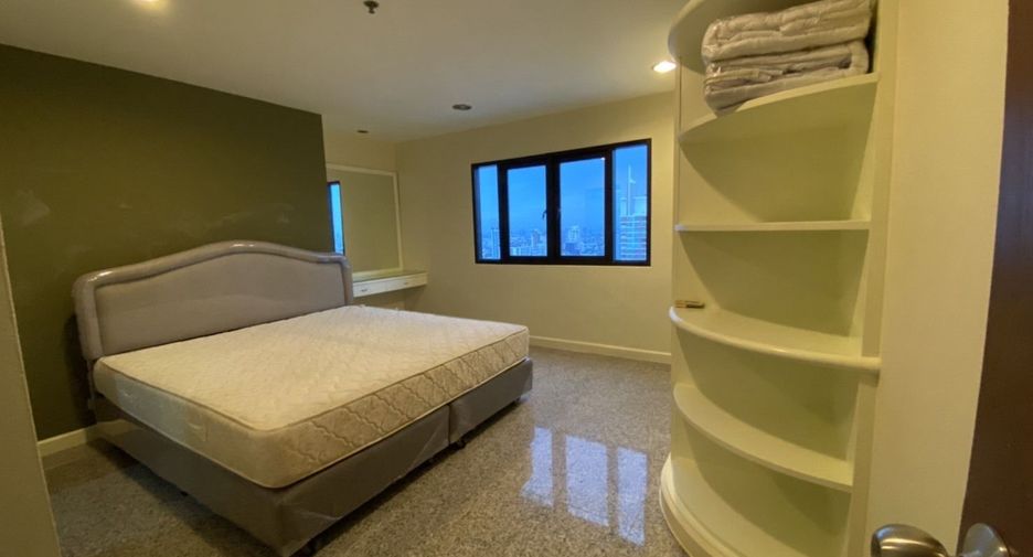 For rent 2 bedrooms condo in Watthana, Bangkok
