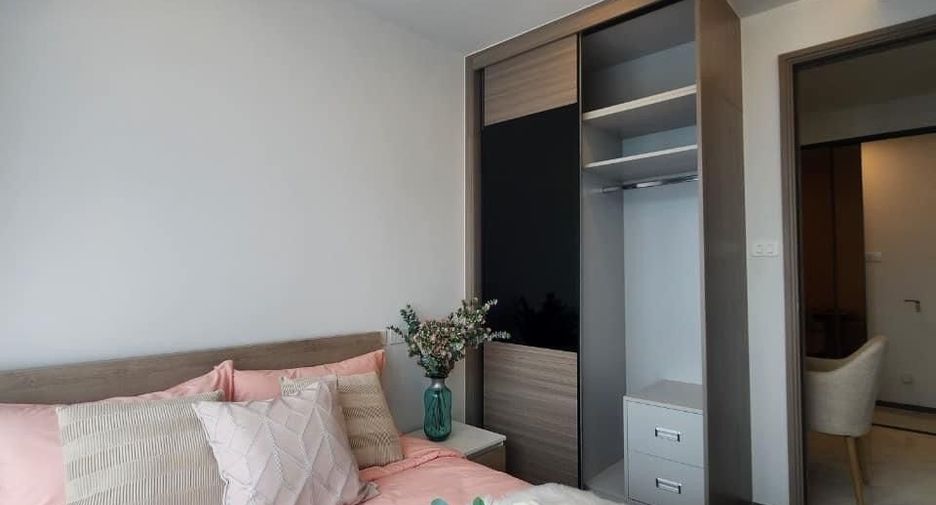 For rent 2 bedrooms condo in Phra Khanong, Bangkok