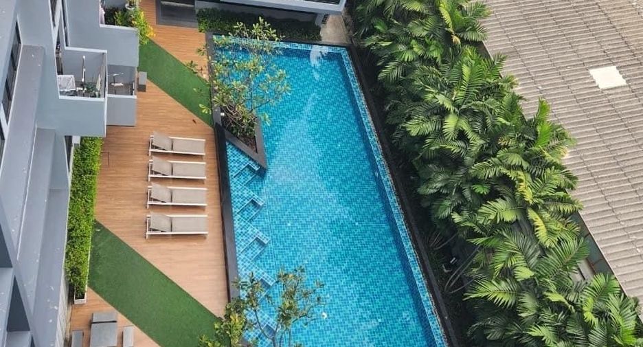 For rent 2 bedrooms condo in Phra Khanong, Bangkok