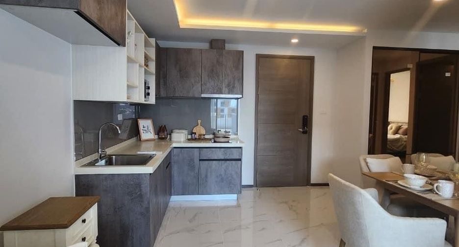 For rent 2 bedrooms condo in Phra Khanong, Bangkok