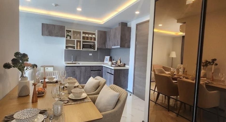 For rent 2 bedrooms condo in Phra Khanong, Bangkok
