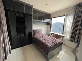 For rent 2 bedrooms condo in Huai Khwang, Bangkok