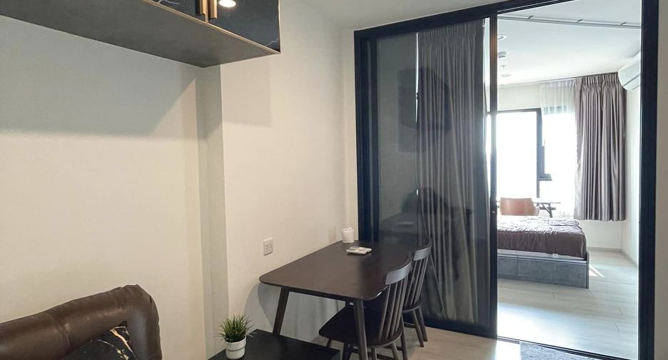 Condo en alquiler de 2 habitaciones en Huai Khwang, Bangkok