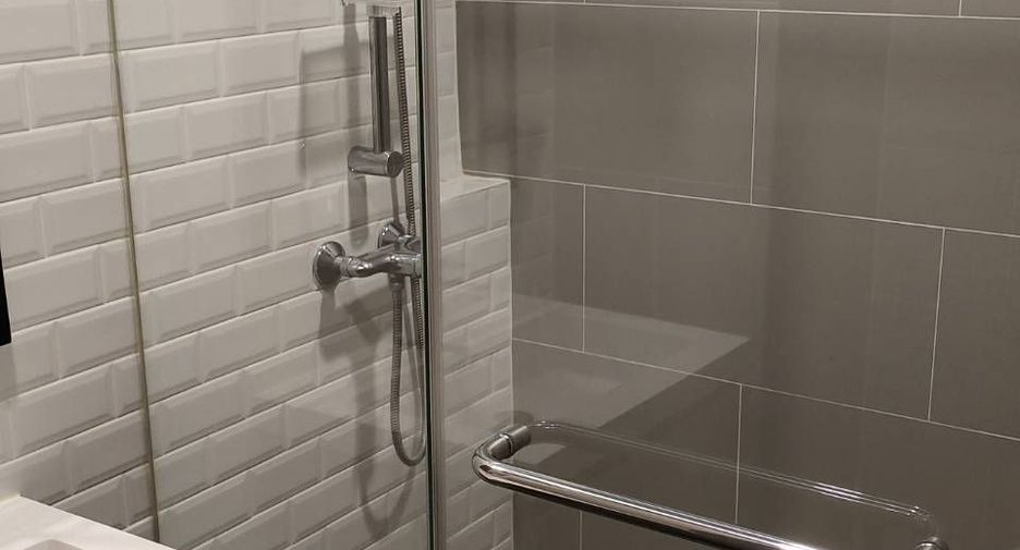 For rent studio condo in Pathum Wan, Bangkok