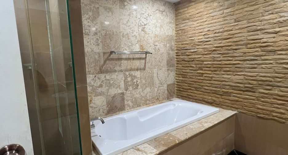 For sale 2 bedrooms condo in Mueang Phuket, Phuket