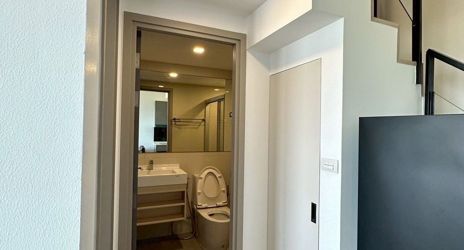 À louer 2 chambres condo à Suan Luang, Bangkok