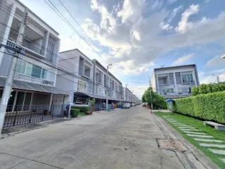 ขาย 3 ห้องนอน ทาวน์เฮ้าส์ ใน บางแค, กรุงเทพฯ