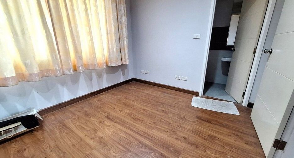Продажа 3 спальни таунхаус в Банг Кхае, Бангкок
