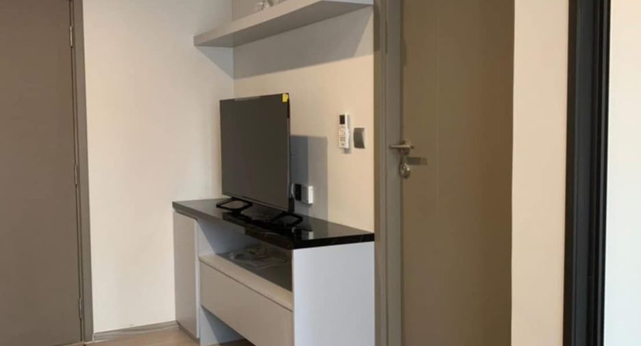 For rent studio condo in Huai Khwang, Bangkok