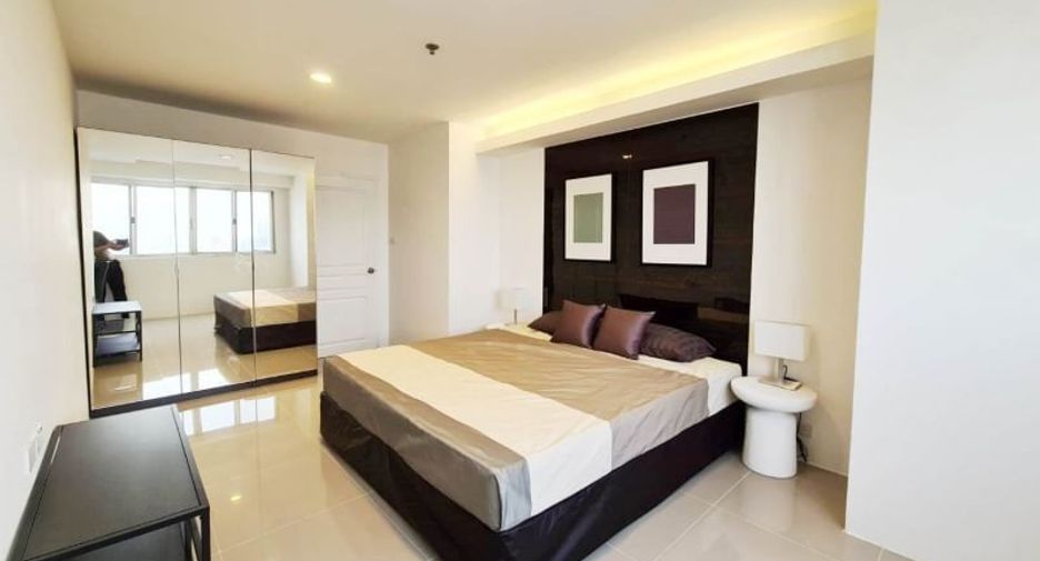 For rent 4 bedrooms apartment in Khlong Toei, Bangkok