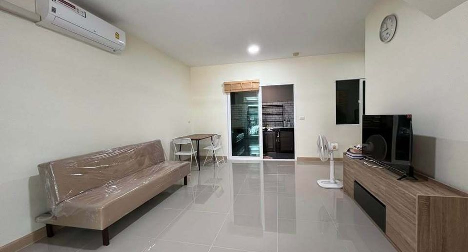 For rent 3 bedrooms townhouse in Bang Phli, Samut Prakan