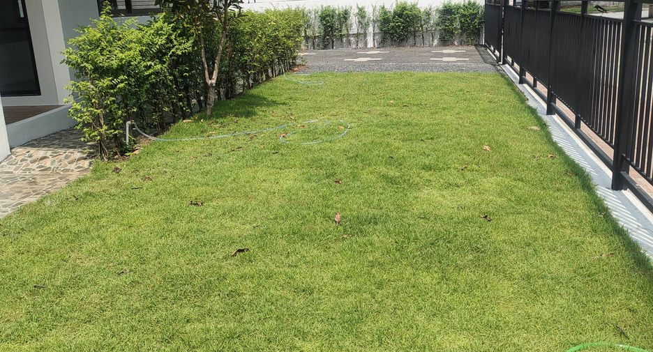 For sale and for rent 6 bedrooms house in Khlong Sam Wa, Bangkok