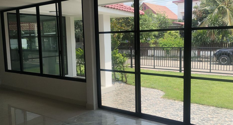 For sale and for rent 6 bedrooms house in Khlong Sam Wa, Bangkok