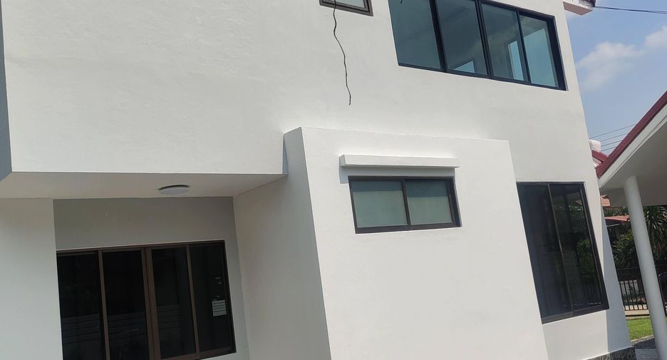 For sale and for rent 6 bedrooms house in Khlong Sam Wa, Bangkok