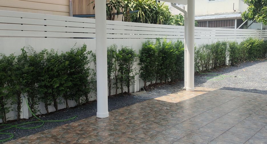 For sale and for rent 6 bedrooms house in Khlong Sam Wa, Bangkok