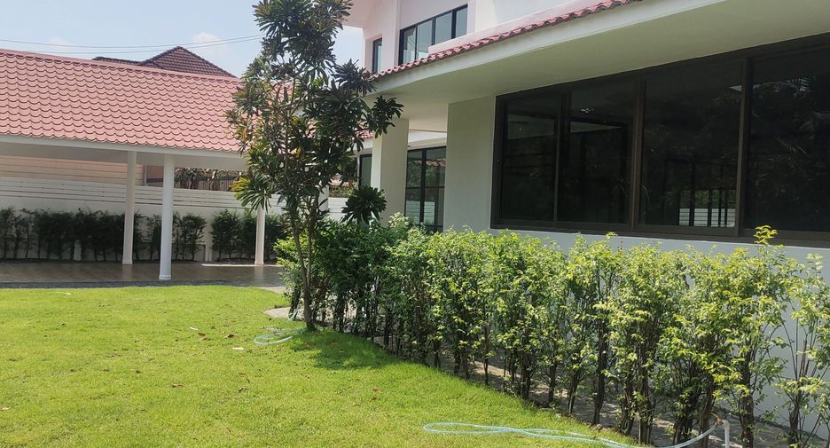 For sale and for rent 6 bedrooms house in Khlong Sam Wa, Bangkok