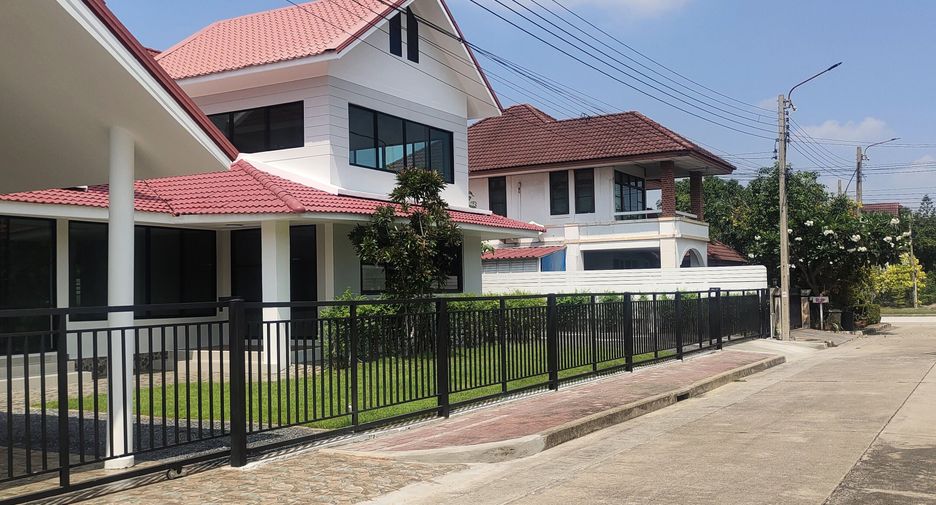 For sale and for rent 6 bedrooms house in Khlong Sam Wa, Bangkok