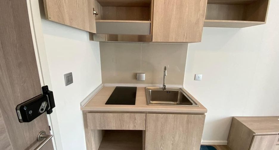 For rent studio condo in Khlong Toei, Bangkok