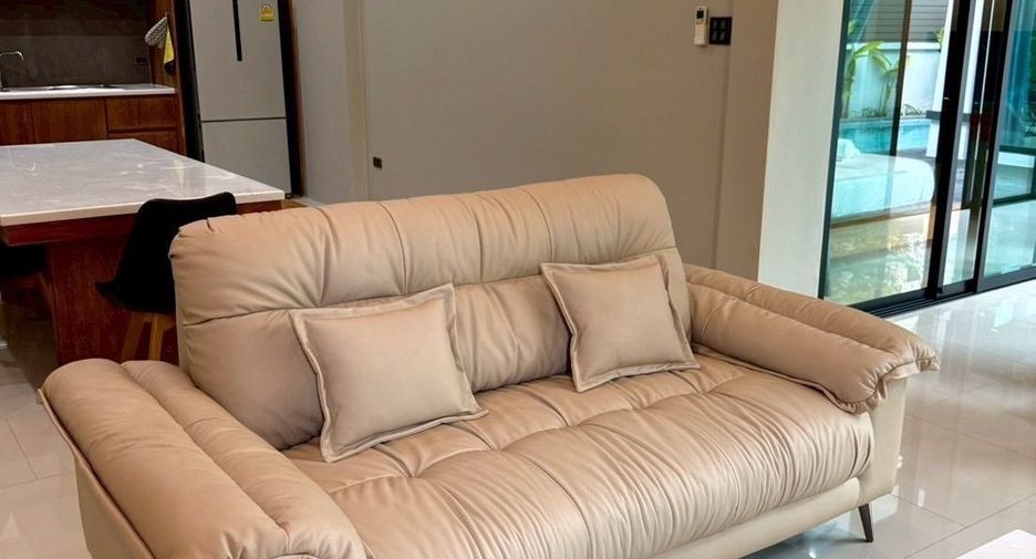 For rent 3 bedrooms villa in Mueang Phuket, Phuket