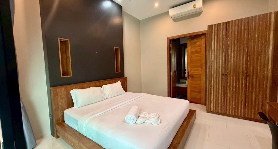 For rent 3 bedrooms villa in Mueang Phuket, Phuket