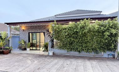 For rent 4 bedrooms house in Mueang Phuket, Phuket