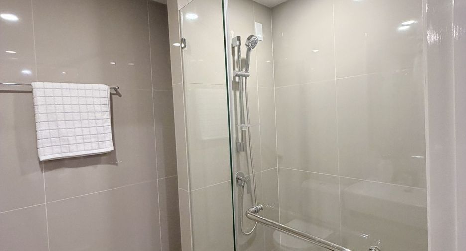 For sale 1 bed condo in Phra Khanong, Bangkok