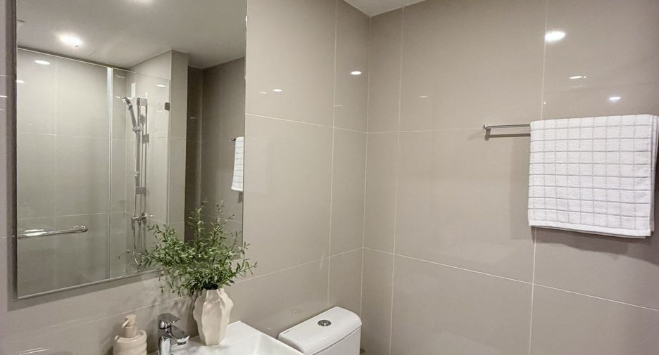 For sale 1 bed condo in Phra Khanong, Bangkok