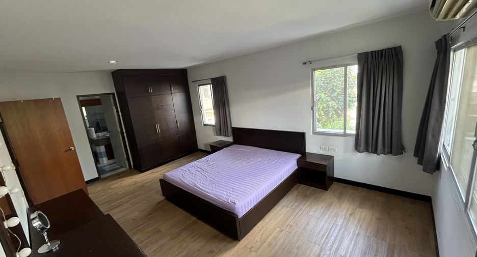 À louer 1 chambre appartement à Yan Nawa, Bangkok
