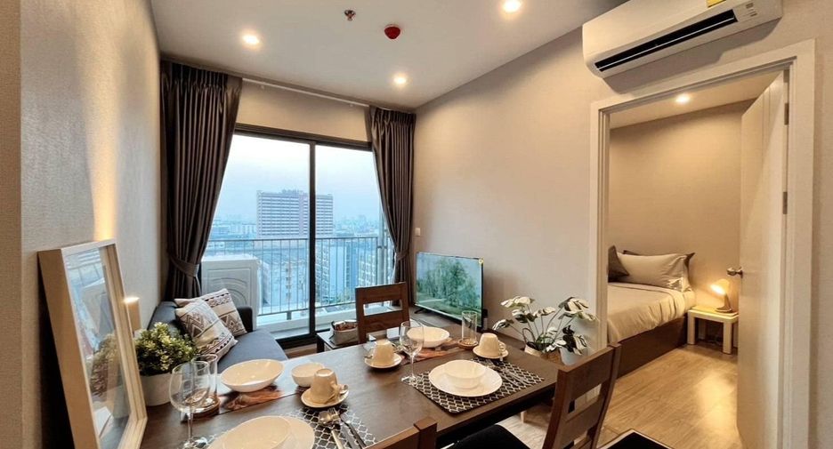 For rent 2 bedrooms condo in Bang Kapi, Bangkok