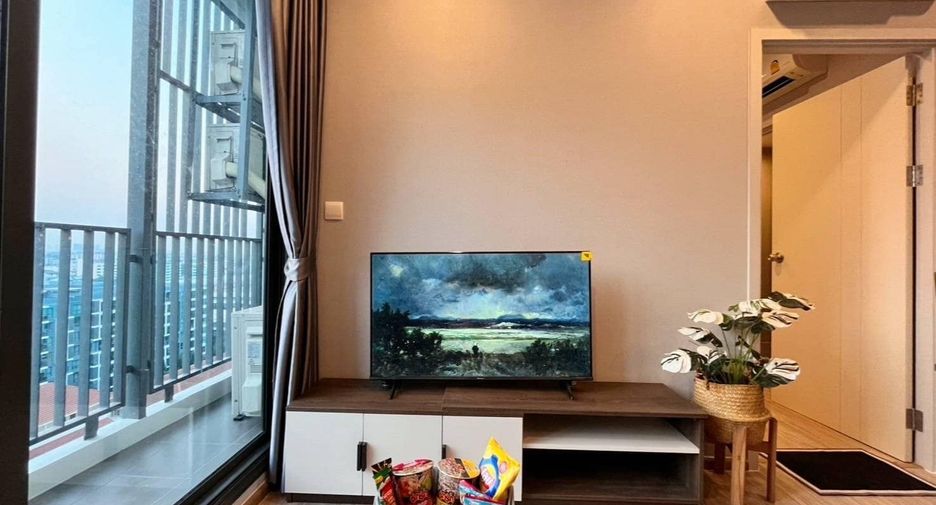 For rent 2 bedrooms condo in Bang Kapi, Bangkok
