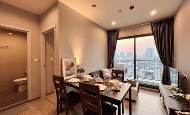Condo en alquiler de 2 habitaciones en Bang Kapi, Bangkok
