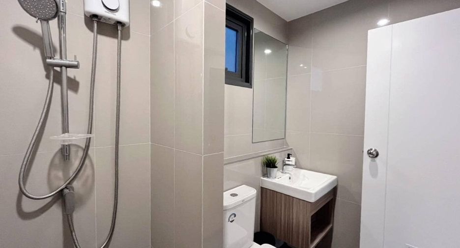 For rent 2 bedrooms condo in Bang Kapi, Bangkok