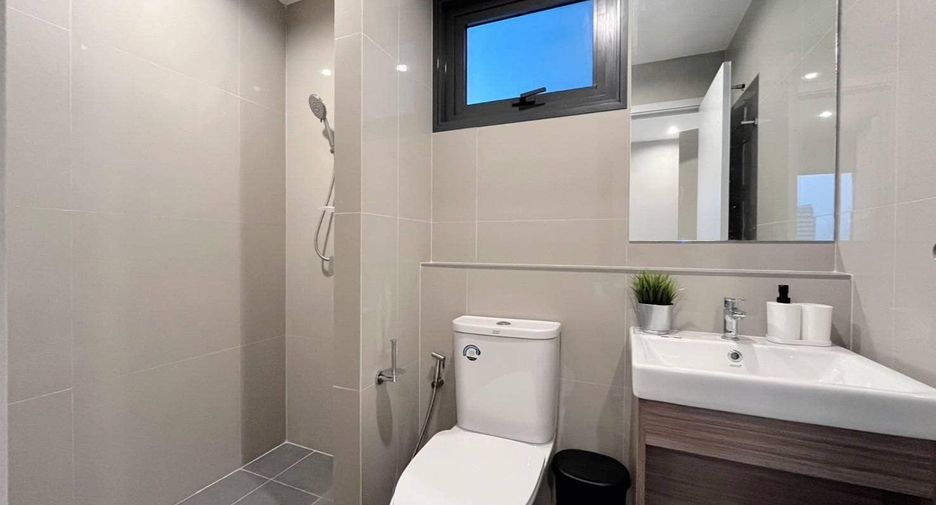 For rent 2 bedrooms condo in Bang Kapi, Bangkok