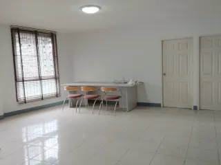 For rent office in Lat Krabang, Bangkok