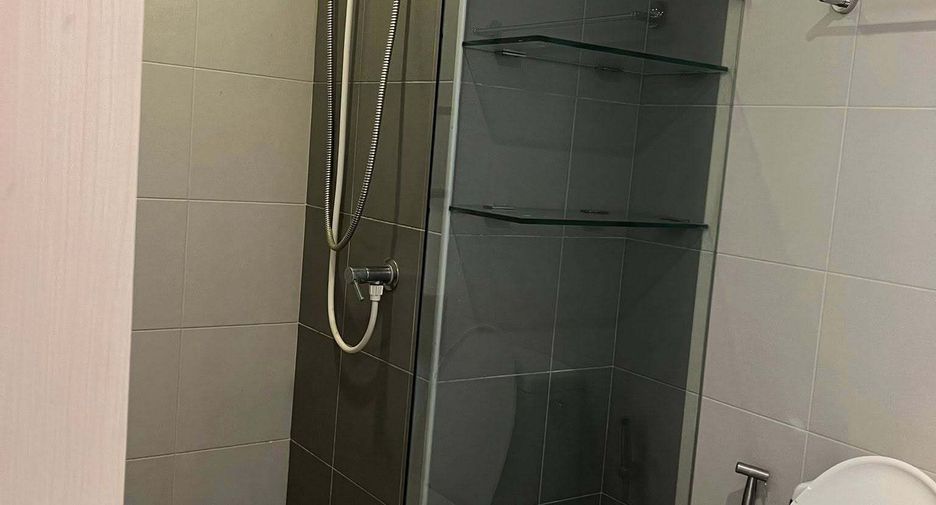 Condo en alquiler de 1 habitaciones en Bang Na, Bangkok