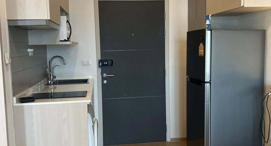 Condo en alquiler de 1 habitaciones en Bang Na, Bangkok