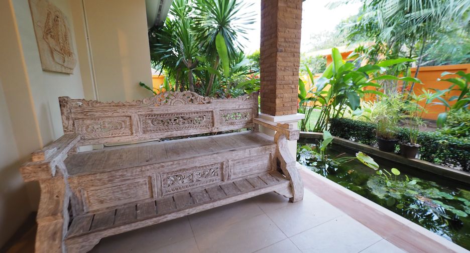 For sale and for rent 4 bedrooms villa in Mueang Phuket, Phuket