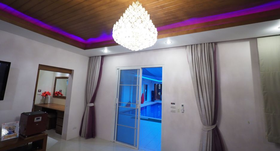 For sale and for rent 4 bedrooms villa in Mueang Phuket, Phuket