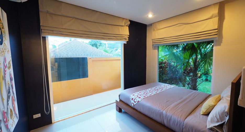 For sale and for rent 4 bedrooms villa in Mueang Phuket, Phuket