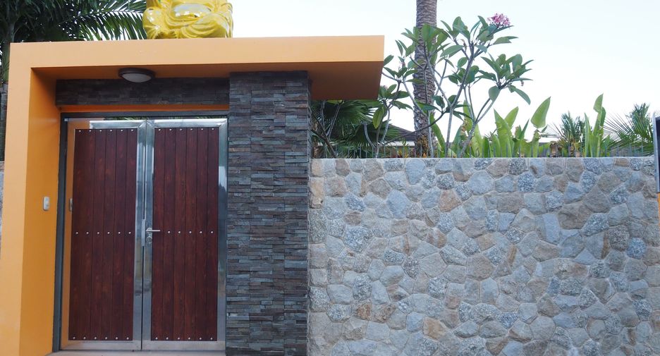 For sale and for rent 4 bedrooms villa in Mueang Phuket, Phuket