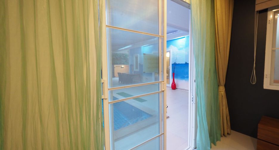 For sale and for rent 4 bedrooms villa in Mueang Phuket, Phuket