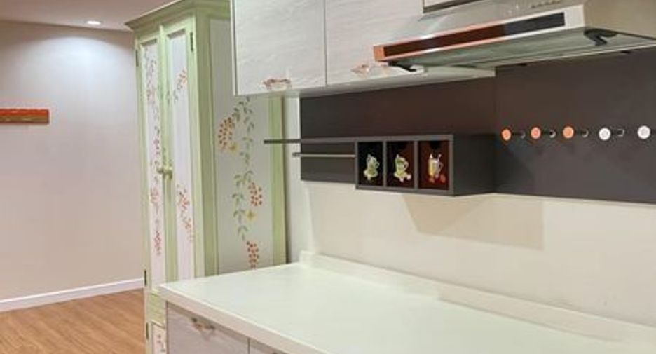 For sale and for rent 1 bed condo in Bang Rak, Bangkok