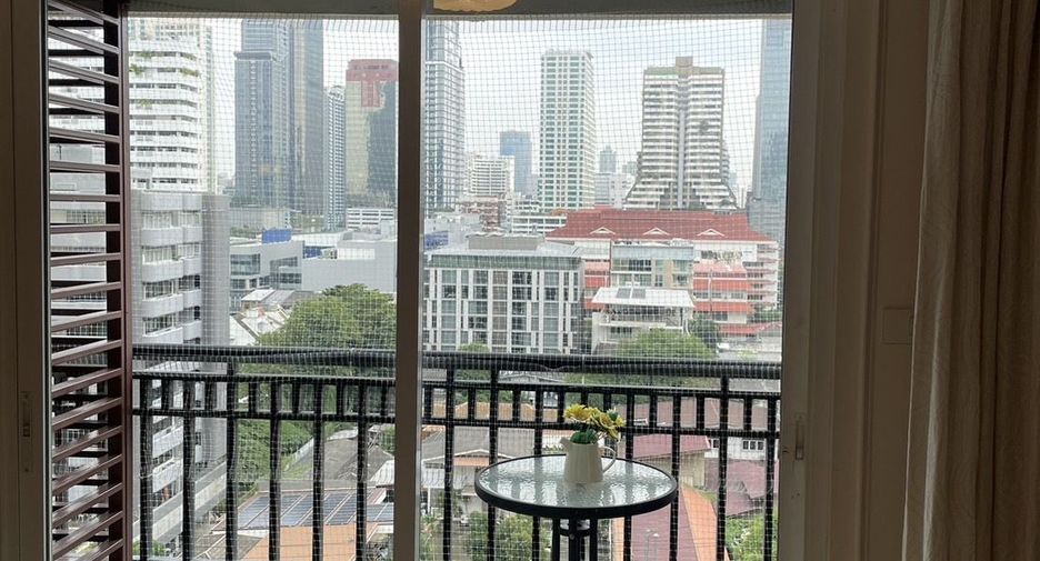 For rent 2 bedrooms condo in Watthana, Bangkok
