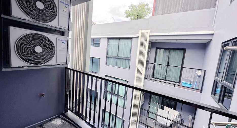 For sale 1 bed condo in Khlong Toei, Bangkok