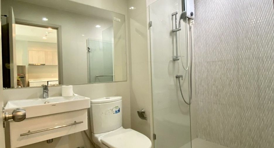 Condo en venta y en alquiler de 1 habitaciones en Khlong Toei, Bangkok