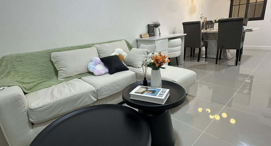For rent 3 bedrooms townhouse in Thalang, Phuket
