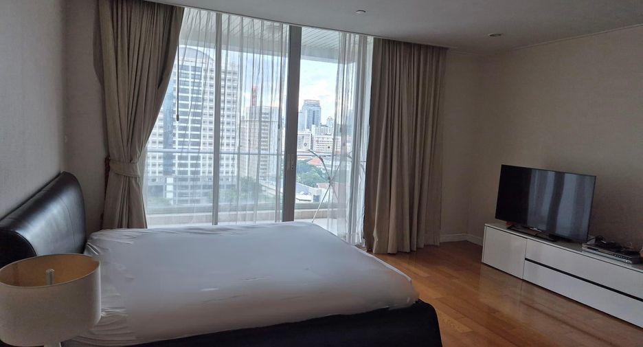 For sale 4 bedrooms condo in Bang Rak, Bangkok